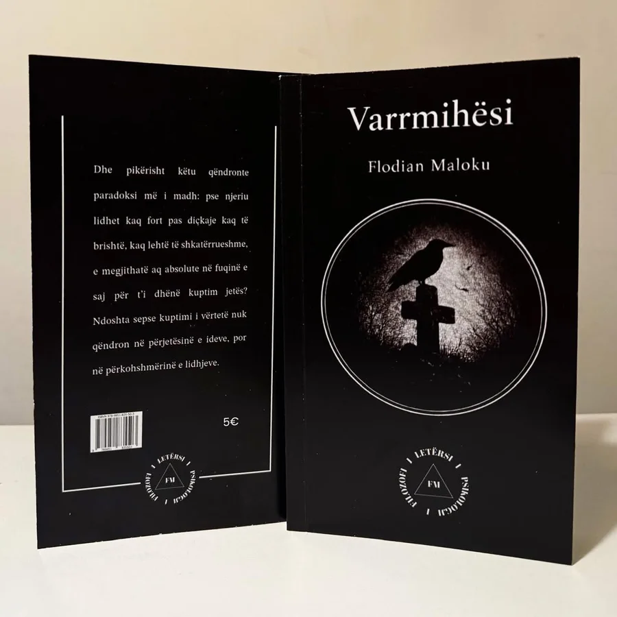Kopertina e librit „Varrmihësi“